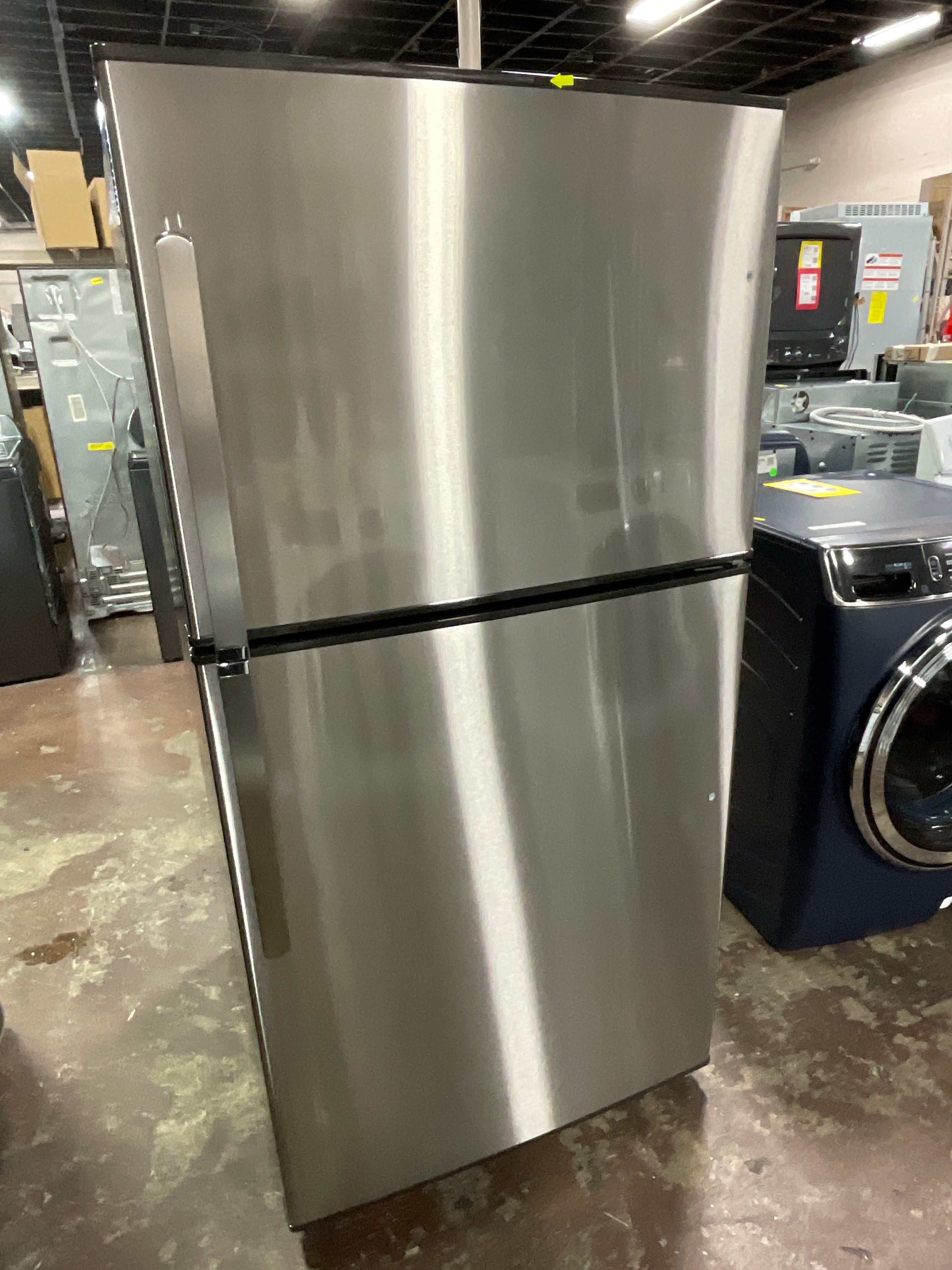 GE® ENERGY STAR® 21.1 Cu. Ft. Top-Freezer Refrigerator - Image 15