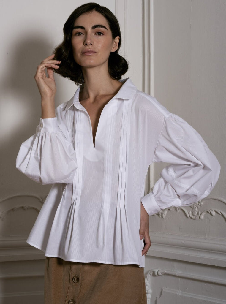 V-Neck Blouse in White – Evi Grintela