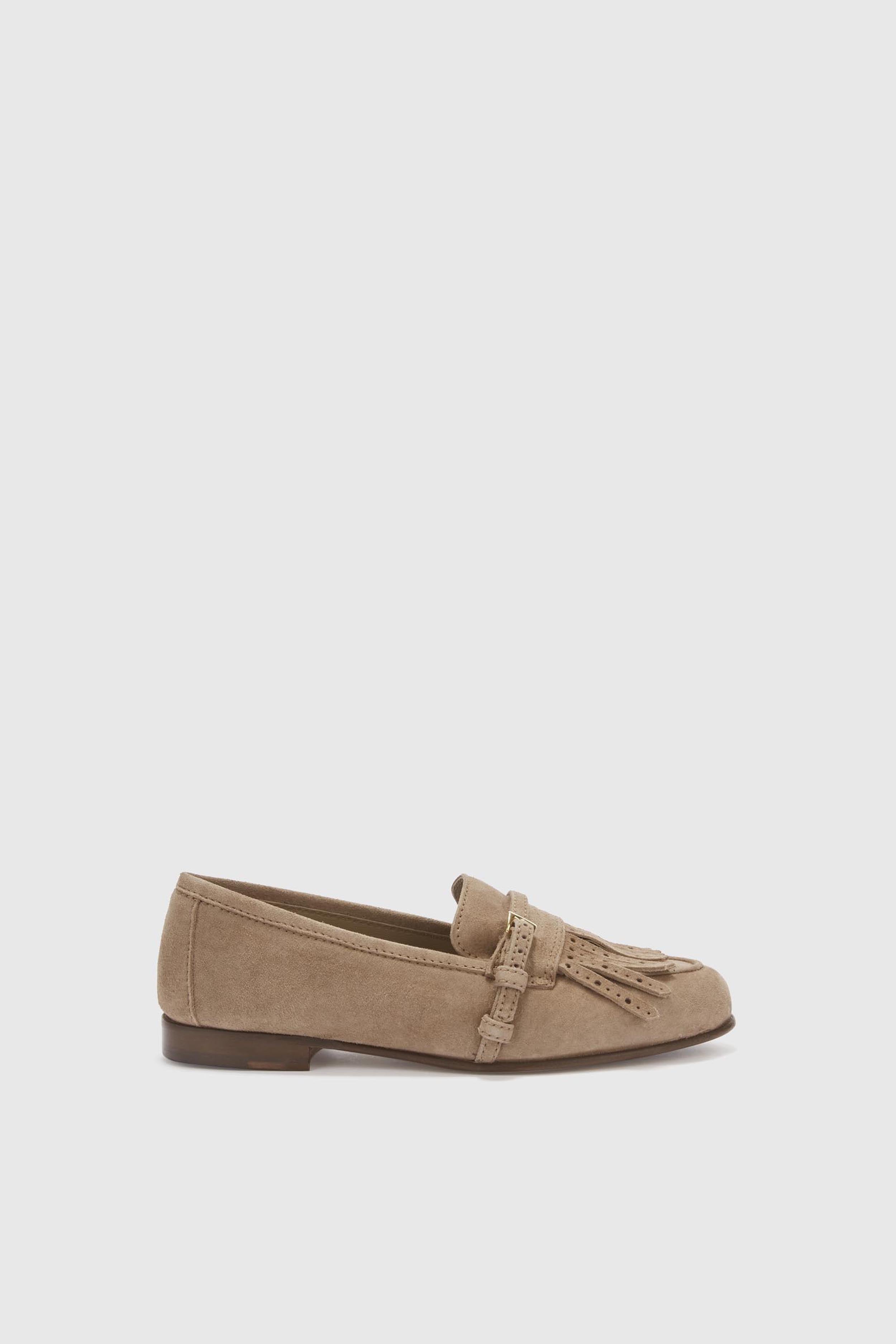 Vintage-effect dove-gray suede loafer with fringes and strap