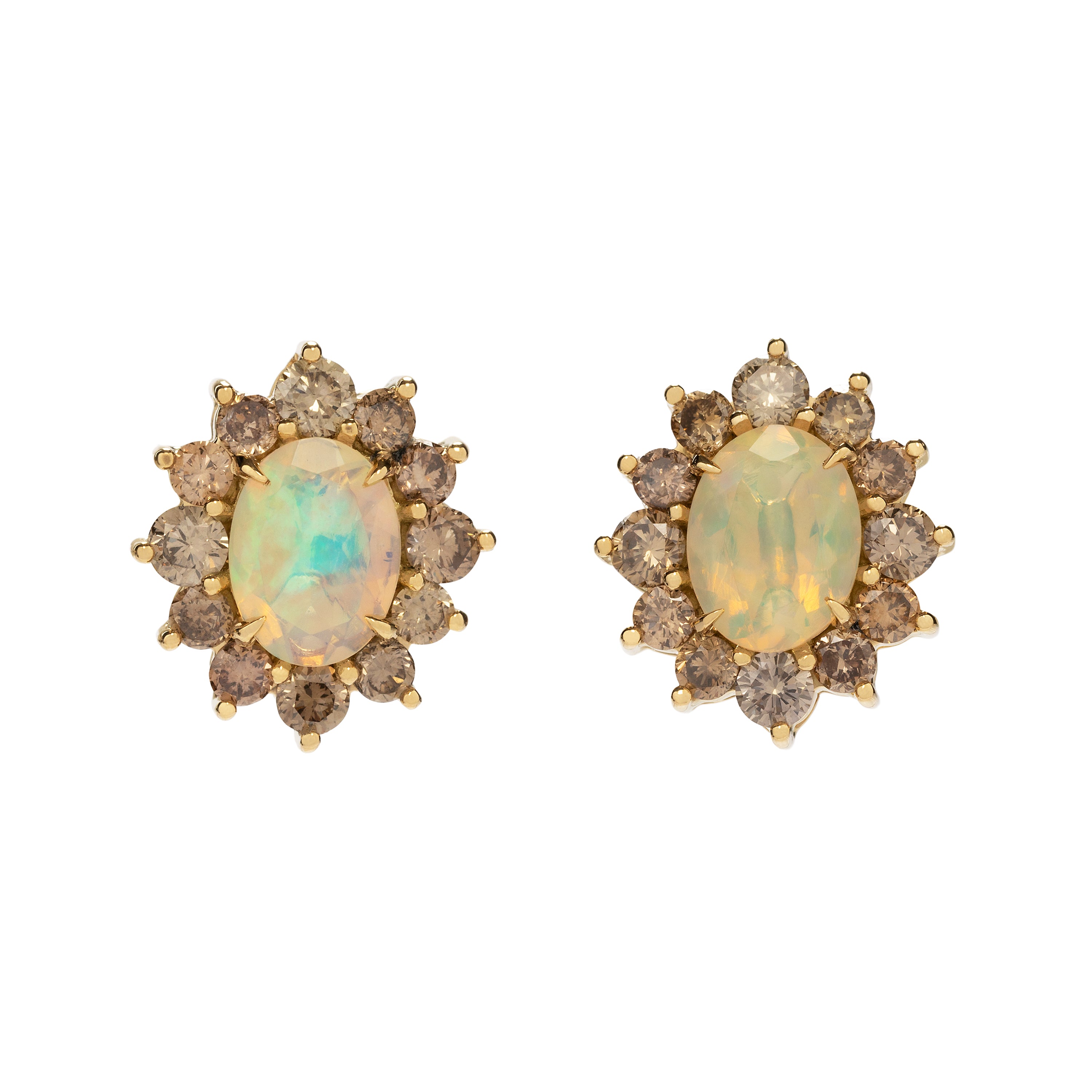 18k yellow gold earring with Opal and brown diamonds