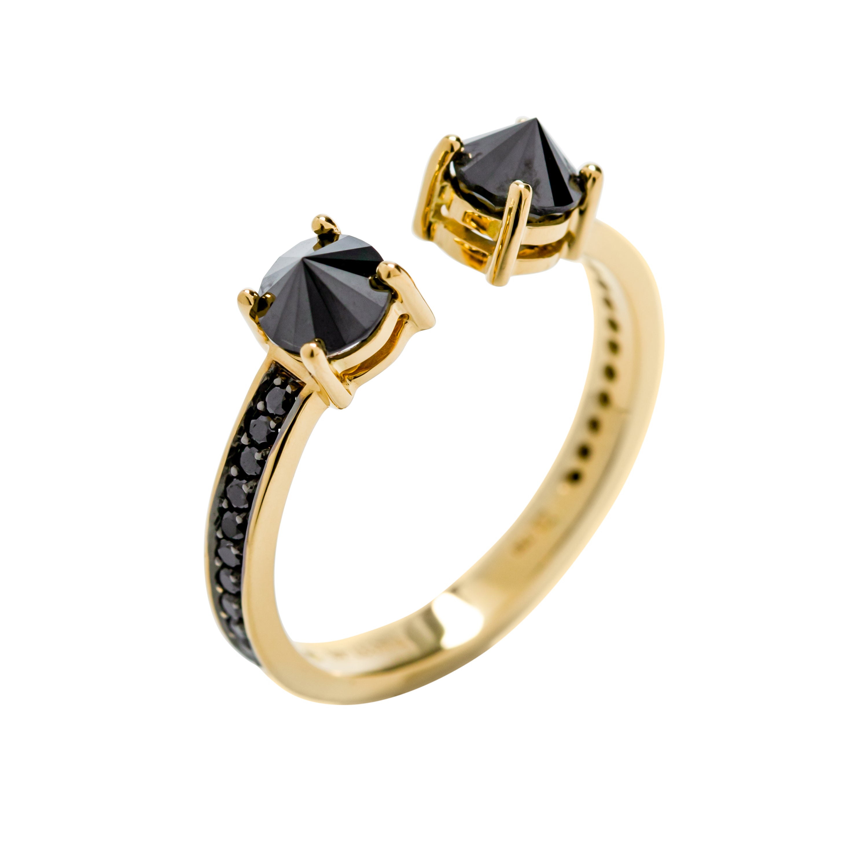 18k yellow gold ring with black diamonds