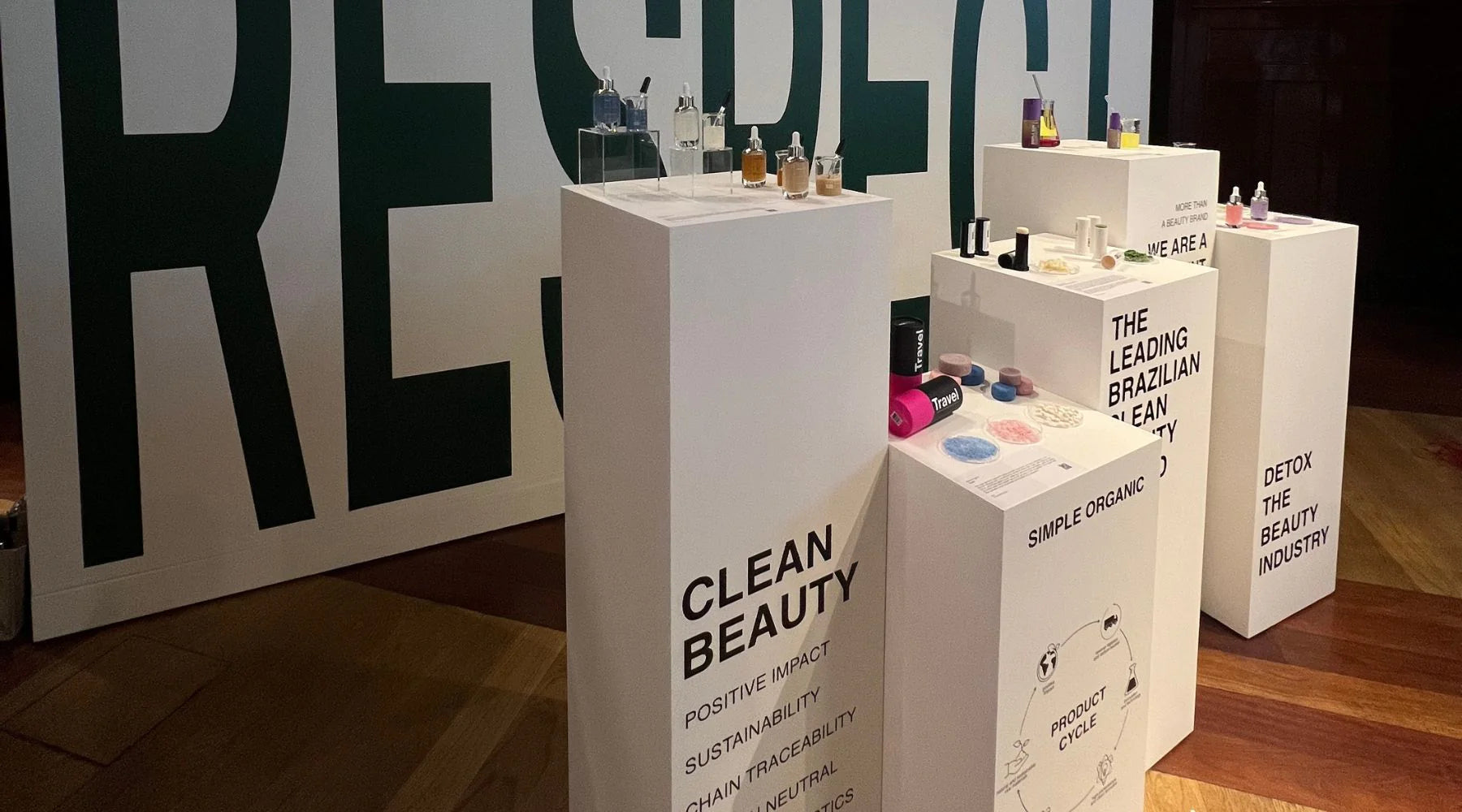 SIMPLE ORGANIC AT LONDON FASHION WEEK’S EXHIBITION