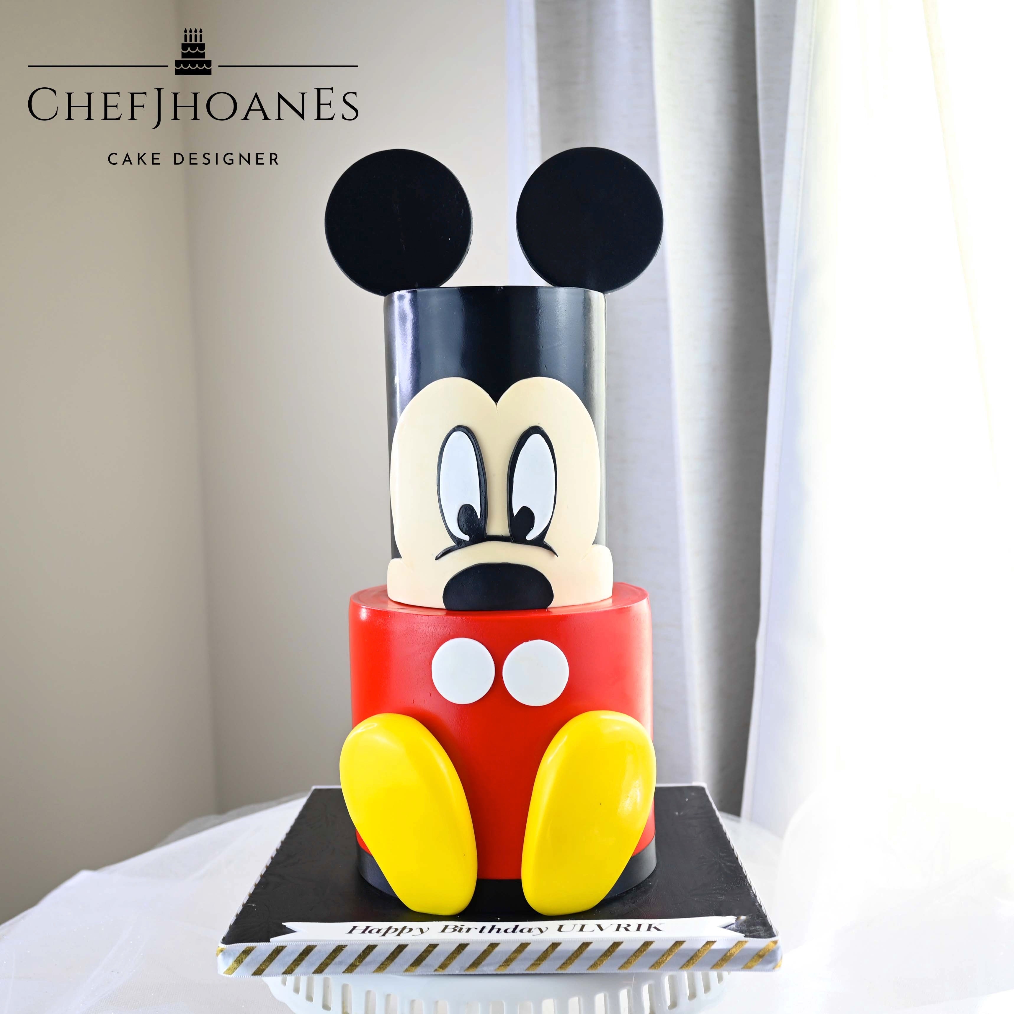 Mickey Mousse cake. Feed 25 people. – Chefjhoanes