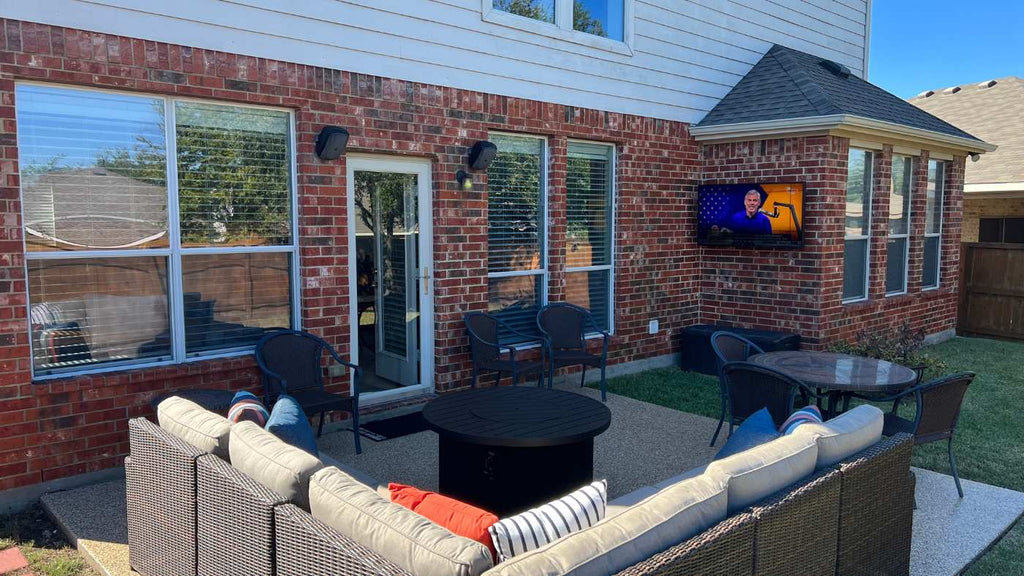 transforming-outdoor-spaces-home-entertainment