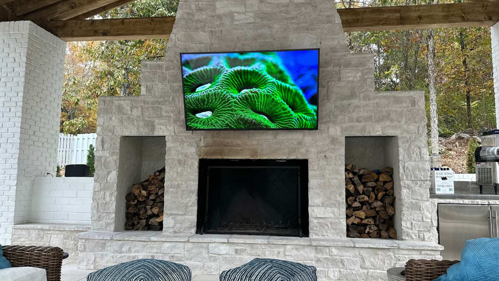 transforming-outdoor-spaces-home-entertainment