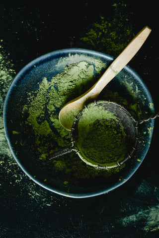 matcha bowl with matcha powder