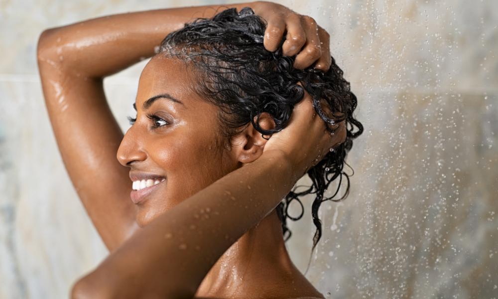 washing hair with conditioner