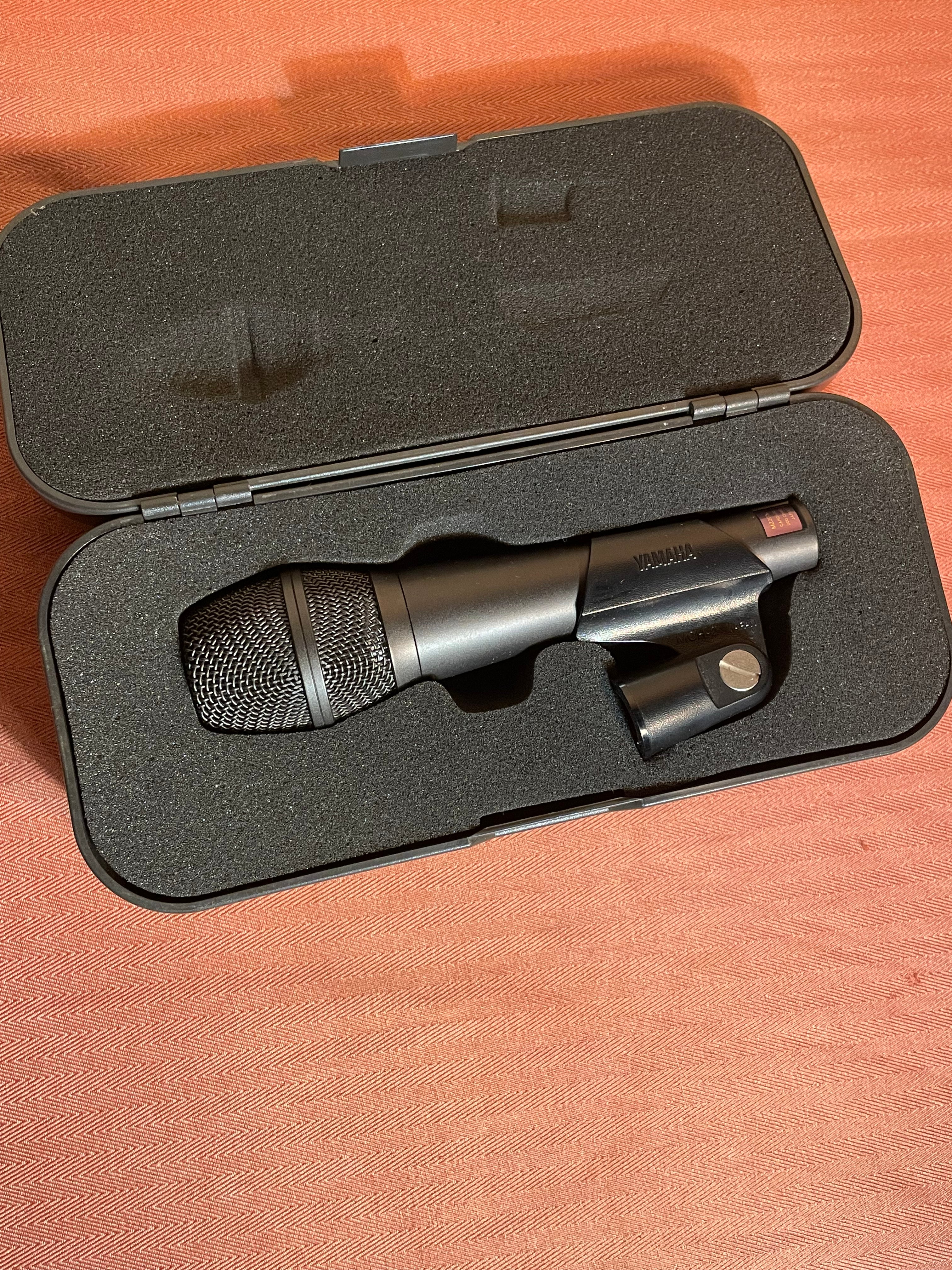1980's Yamaha MZ203Be Dynamic Cardioid Mic