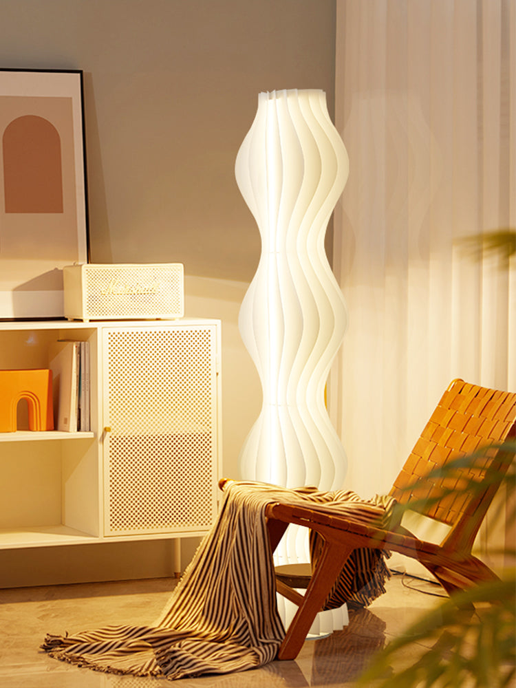 Cozy Living Floor Lamp in wavy shapes