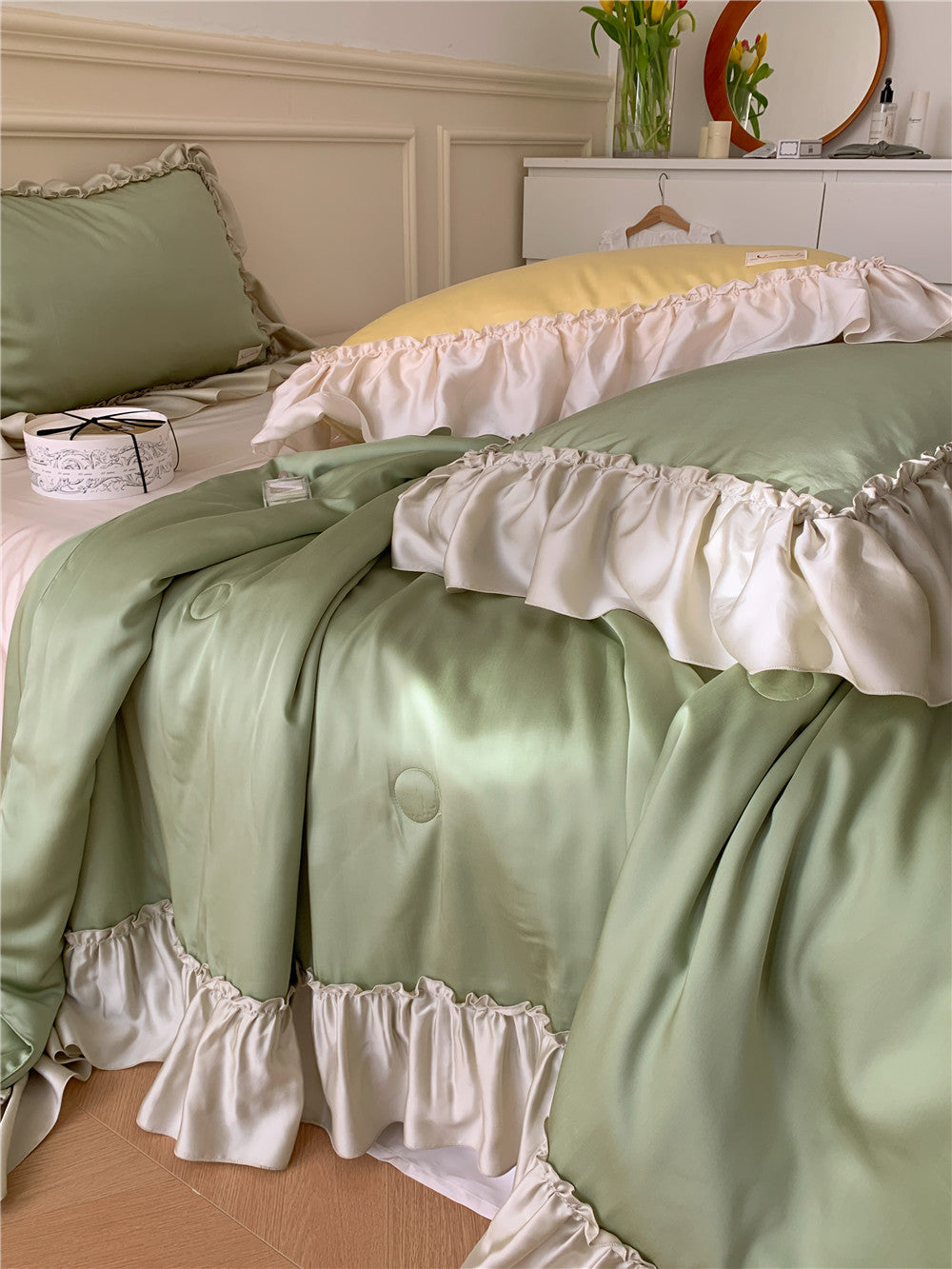 French Aesthetic Green Silk Ruffle Bedding Set For Summer