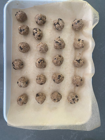 be. Health Vanilla Supplement Choc Chip Cookie Dough Balls