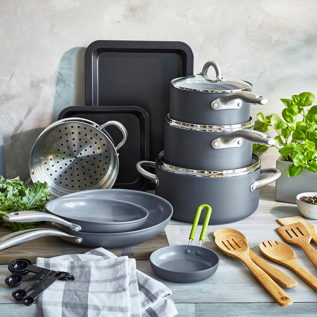Lima Ceramic Nonstick 18-Piece Cookware Set | © GreenPan Official Store