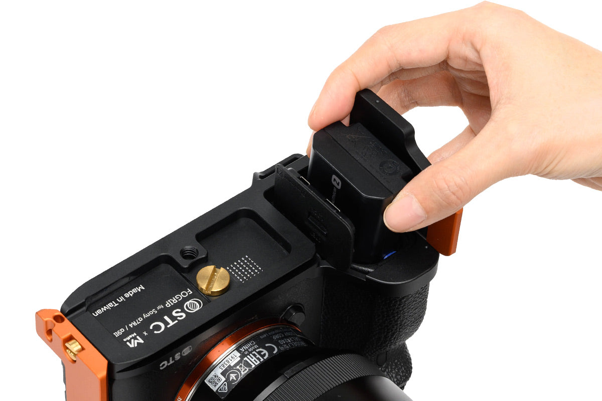 Folding Grip for Sony A7 / A9 series and A1 cameras