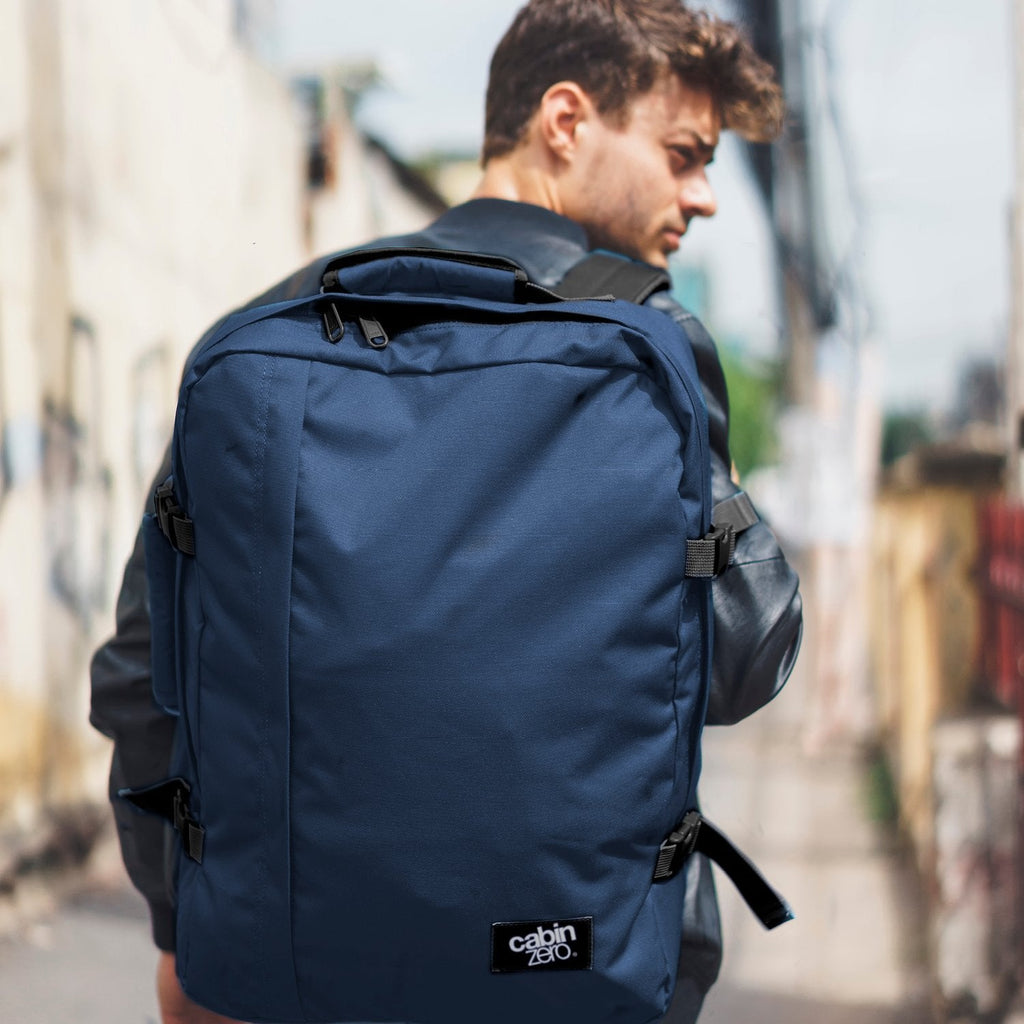 Buy Mochila CabinZero Classic Navy Online Chile