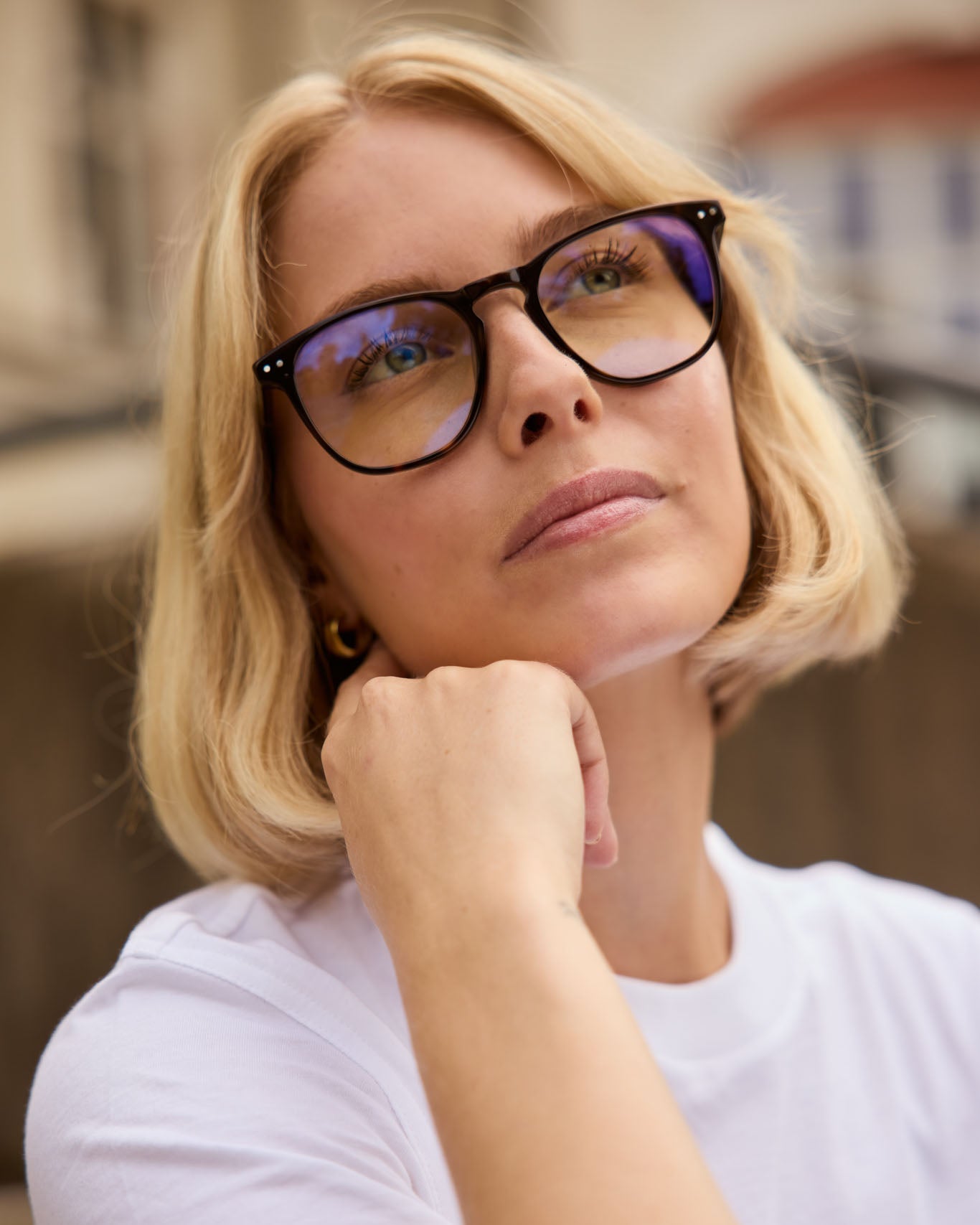 Model is wearing Filter Optix blue light computer glasses with Clear lenses