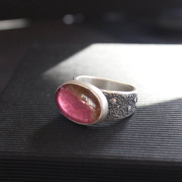 silver ring with a pink stone by UK jeweller Carin Lindberg 