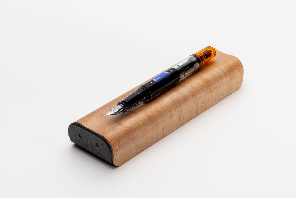 Storio fountain pen case, 2-pen and 3-pen holders with a beautiful curved top that can also be used as a pen tray