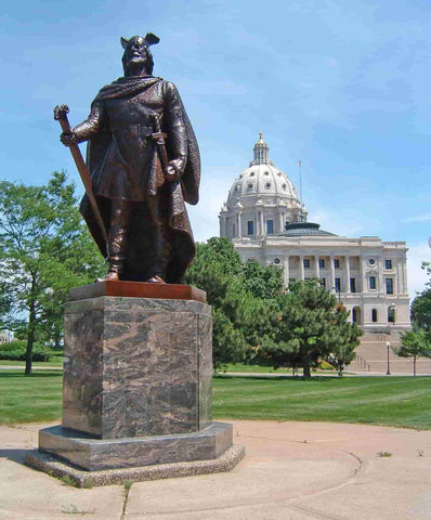 Leif Erikson por John K. Daniels, 1948–49, cerca del Capitolio del Estado de Minnesota.