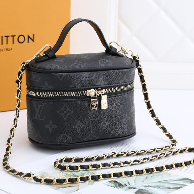 Louis Vuitton LV fashion ladies mini round crossbody bag chain cosmetic bag