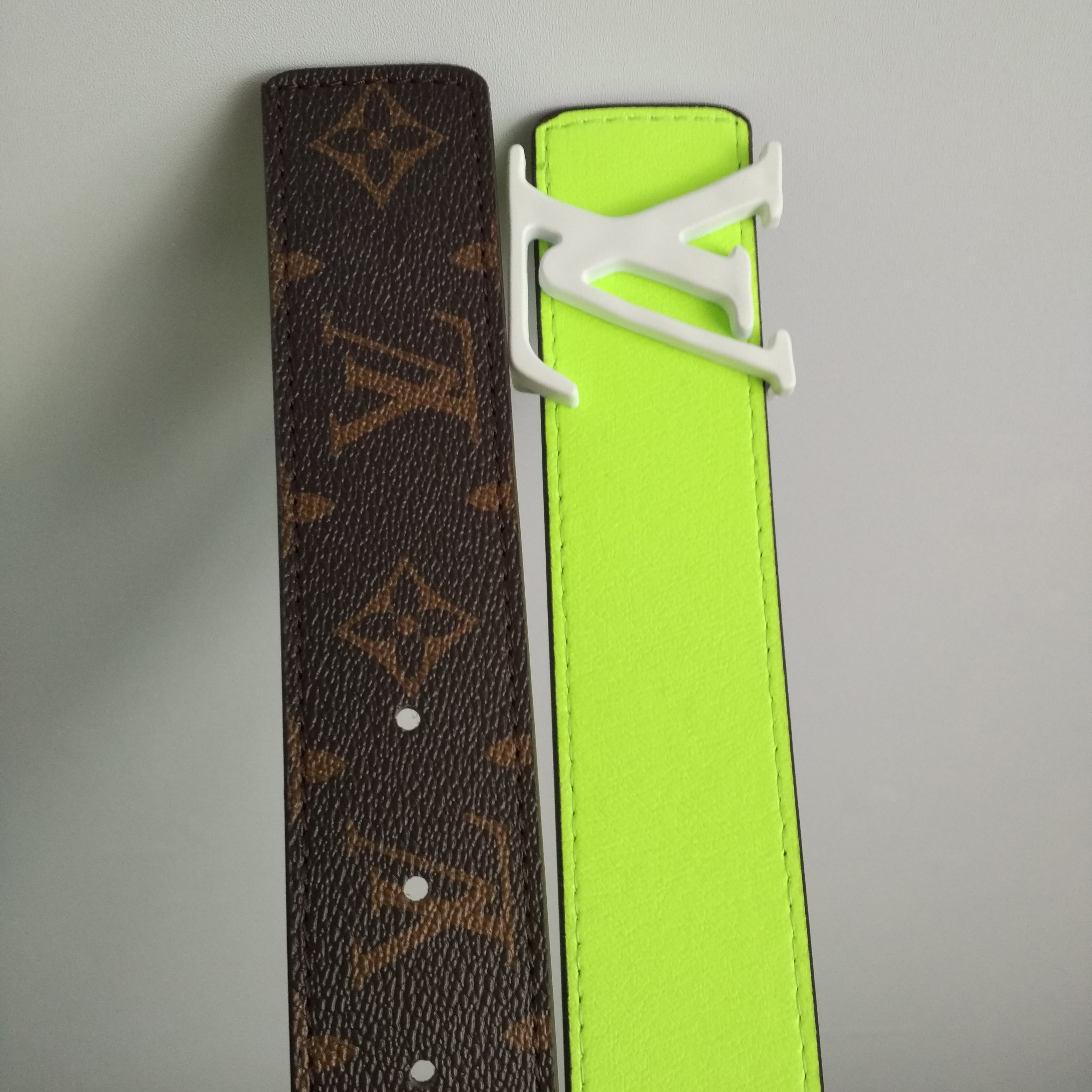 Louis Vuitton LV Hot Selling Fashion Letter Buckle Two-faced Men's and Women's Belt