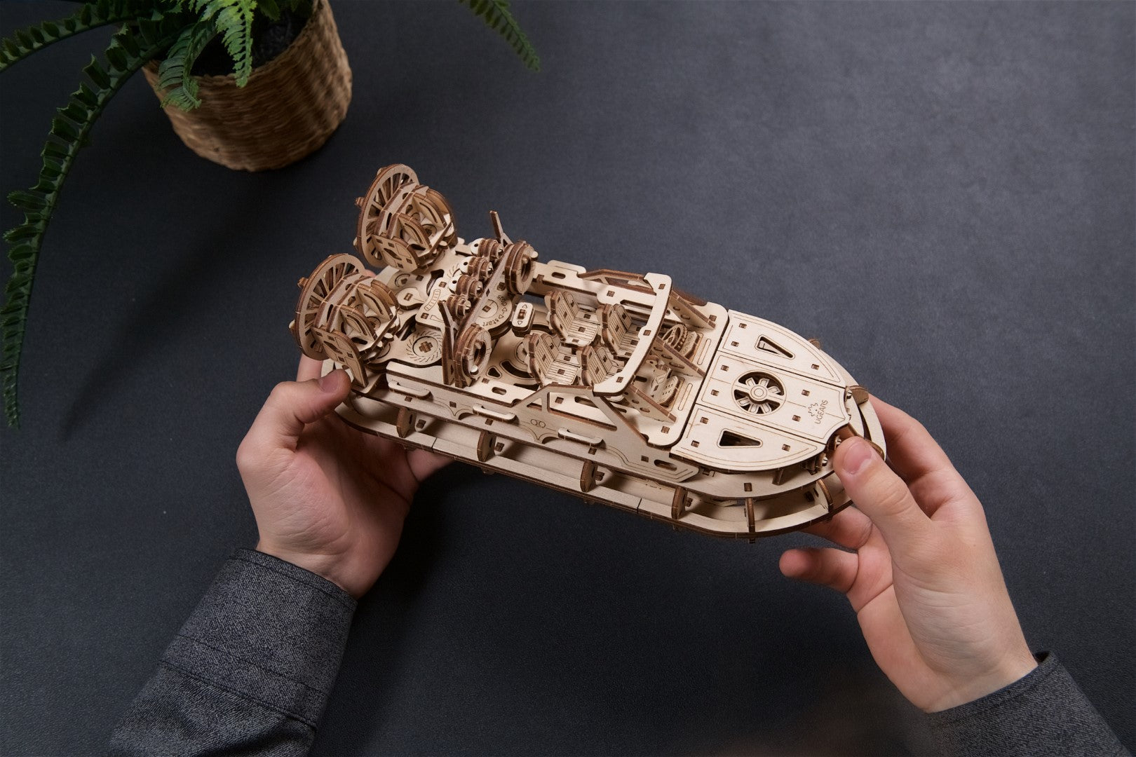 ugears hover