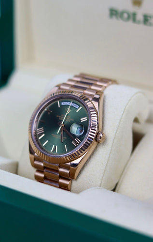 Rolex Day-Date in platinum with an ice-blue dial set - Superwatch