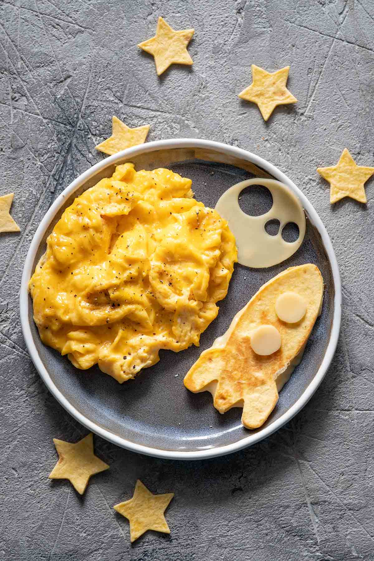 Julia Child’s Easy Scrambled Eggs for Kids family breakfast
