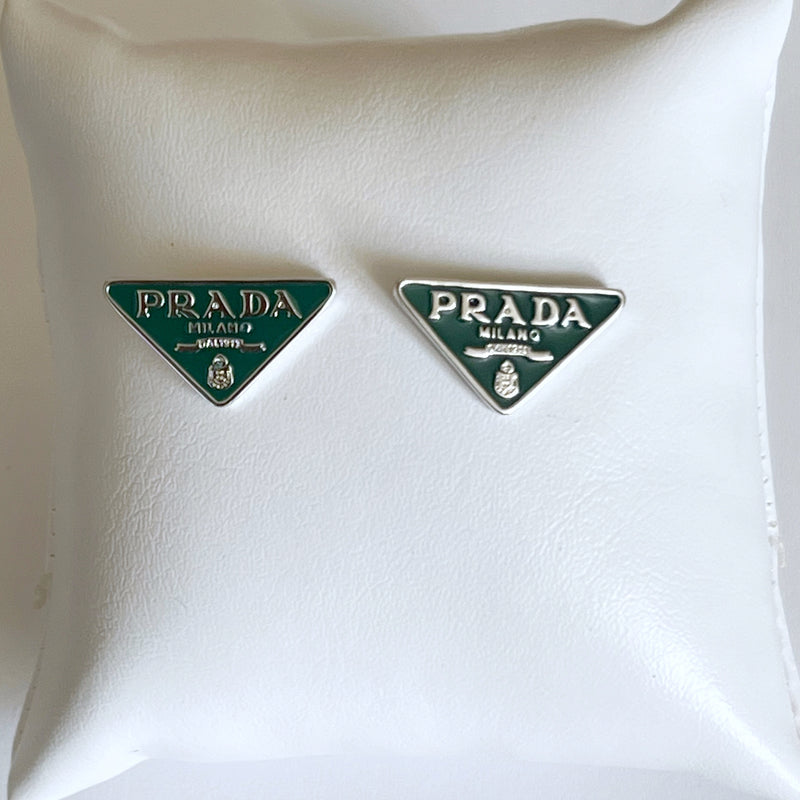 ARETES MINI PLACA PRADA VERDE – DG_Deco&Glam