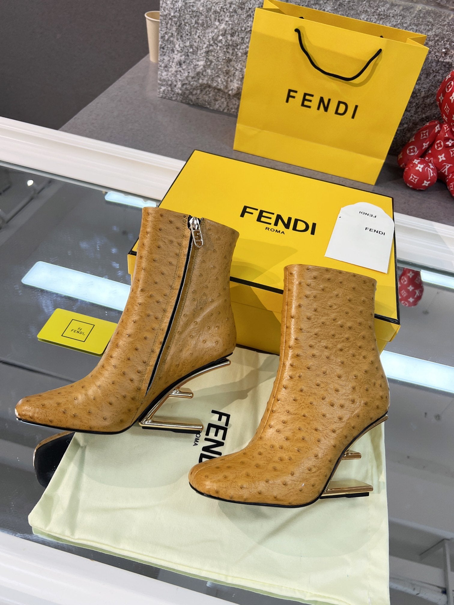 FENDI  Trending Women's men Leather Side Zip Lace-up Ankle B