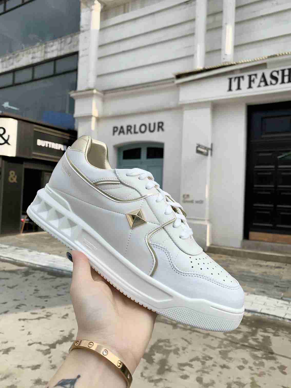 Valentino Run away Woman Men Fashion Casual Sneakers Sport Shoes 08124