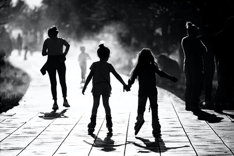 Niñas Patinando en Linea Ruedas Calle OmniRoller