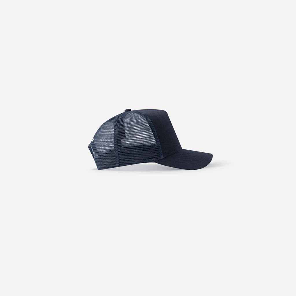 La Trucker hat – Leilaandstitch