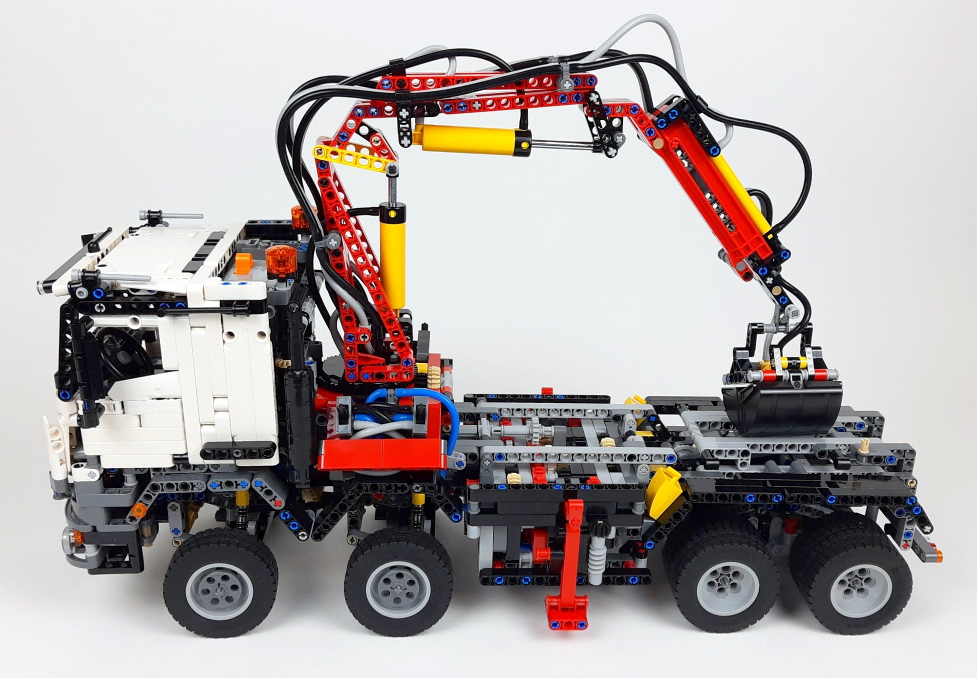 Wrak Dubbelzinnig Gevoelig Lego Technic Mercedes-Benz Arocs 3245 - 42043 : Huur Lego Brickset for –  Brickset for You