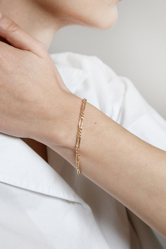 thin gold chain bracelet