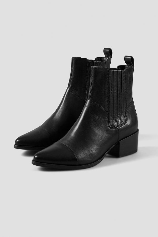lekken Blind Egomania Vagabond Marja black leather gored ankle boots | pipe and row - PIPE AND ROW