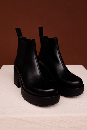 vagabond dioon black leather chelsea boots