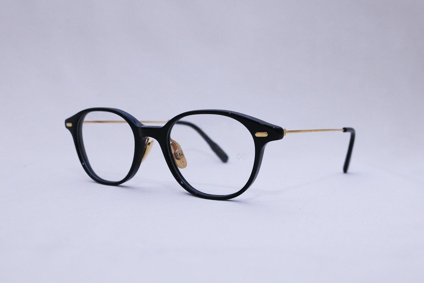 Oliver Goldsmith Re. Dona – Eighth Avenue Eyecare