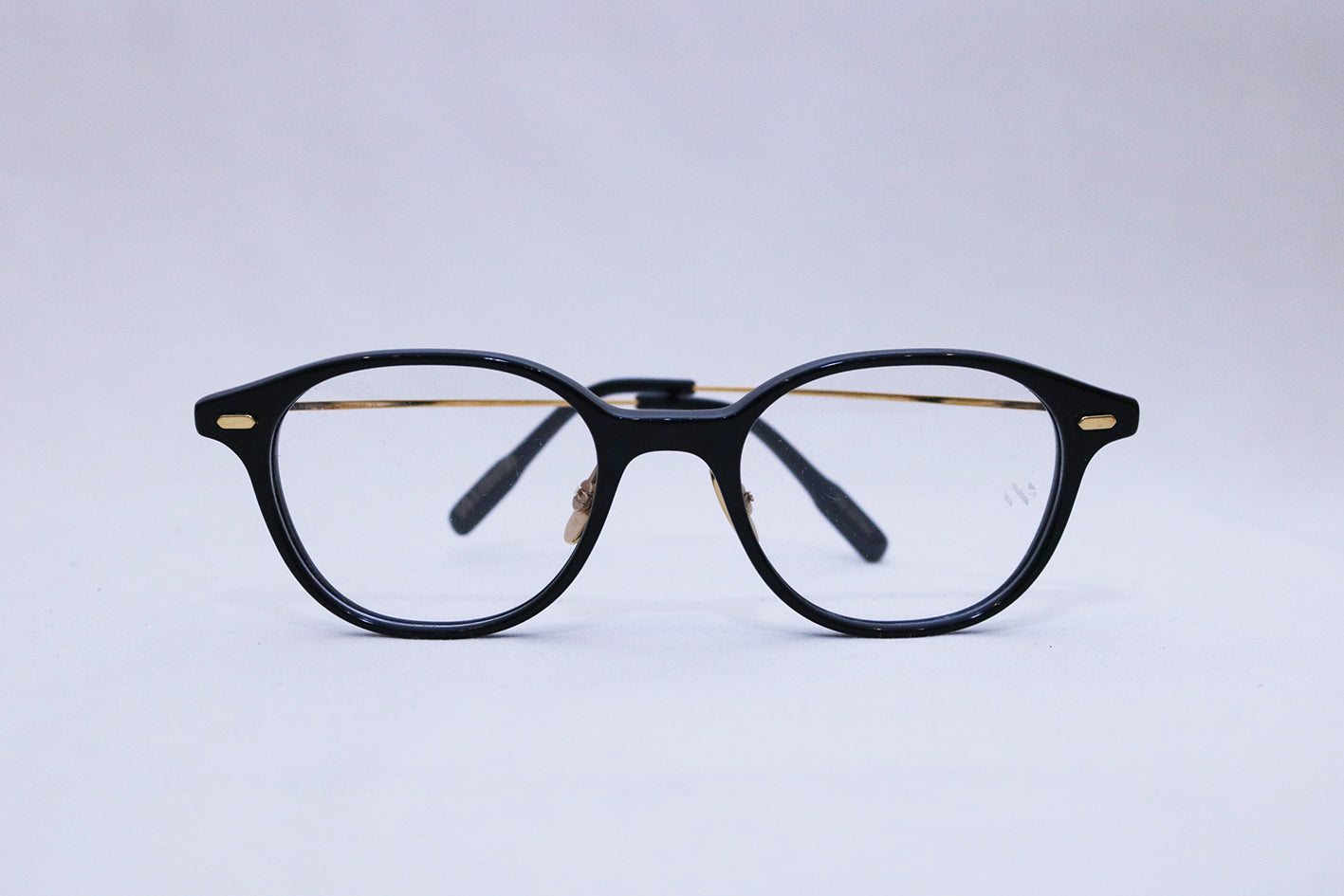 Oliver Goldsmith Re. Dona – Eighth Avenue Eyecare