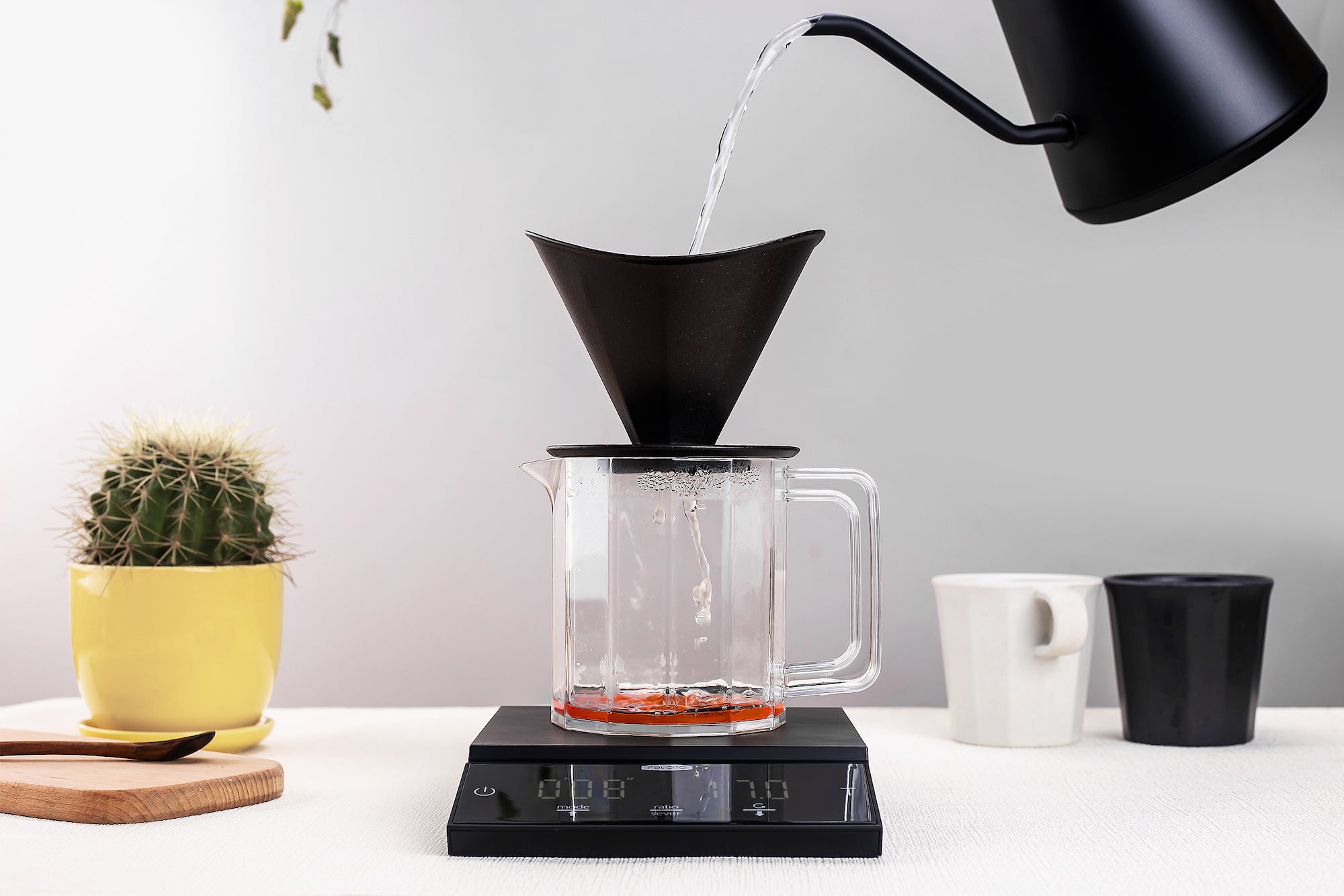 Felicita INCLINE 多機能電子コーヒースケール 【現金特価】 htckl