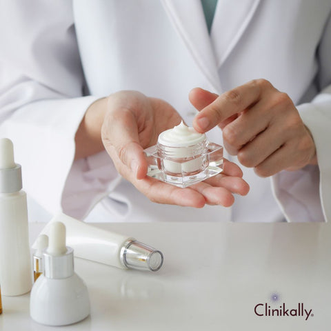 Choosing Wisely: Skincare Products and Ingredients for Dry Skin and Acne