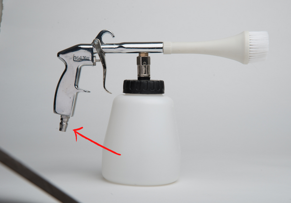 connect car cleaning gun to air hose using quick connector