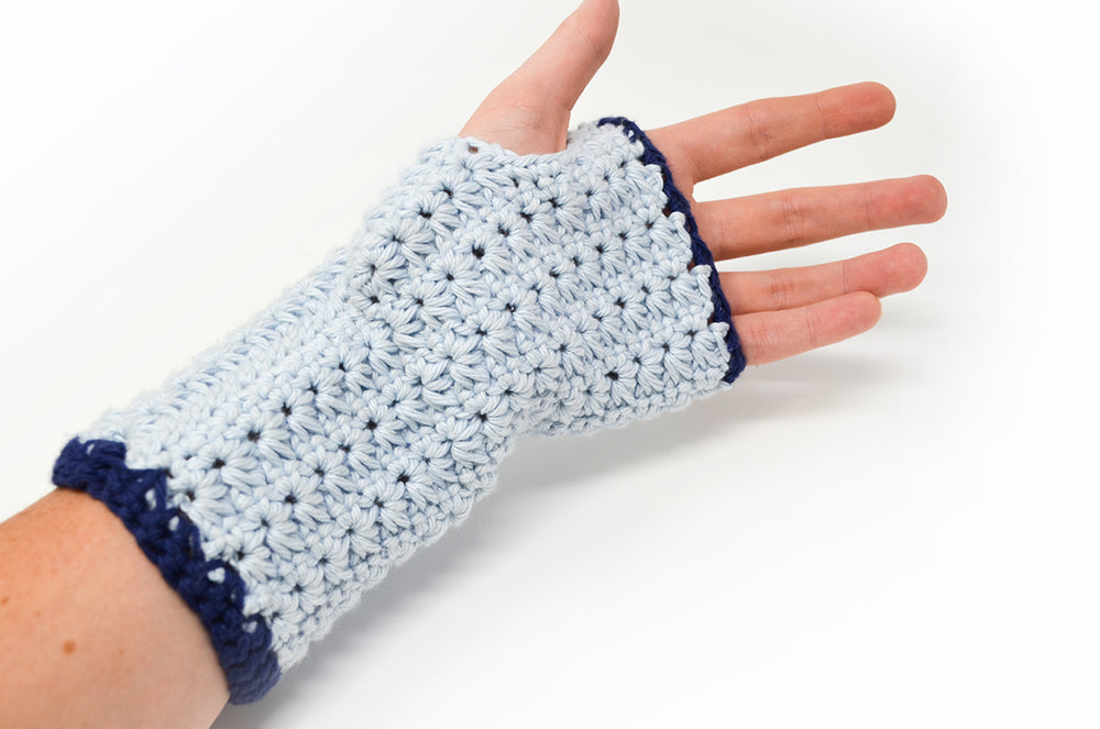 20 Easy Fingerless Gloves Crochet Patterns - Dabbles & Babbles