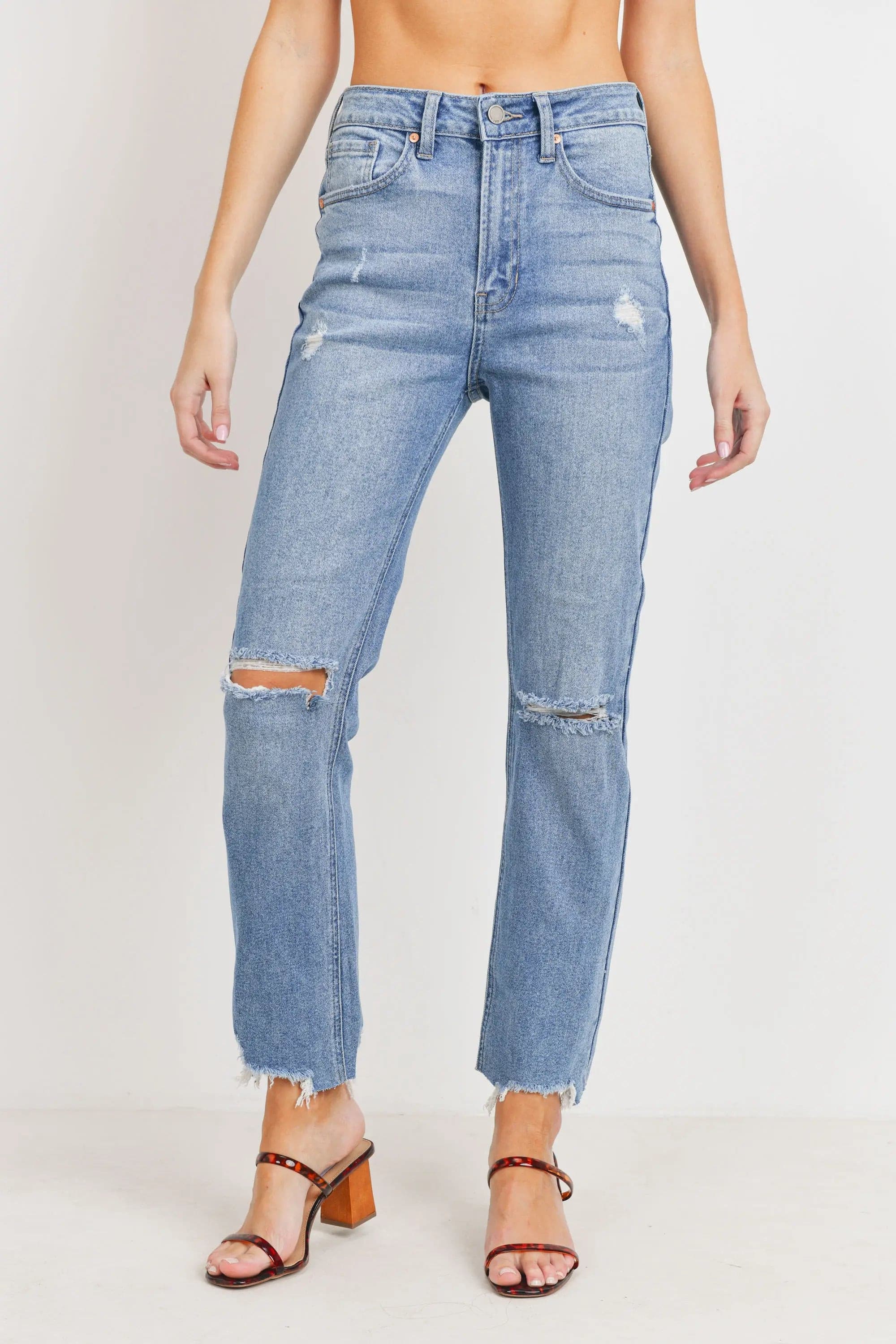 THE DESTRUCTED STRAIGHT JEAN