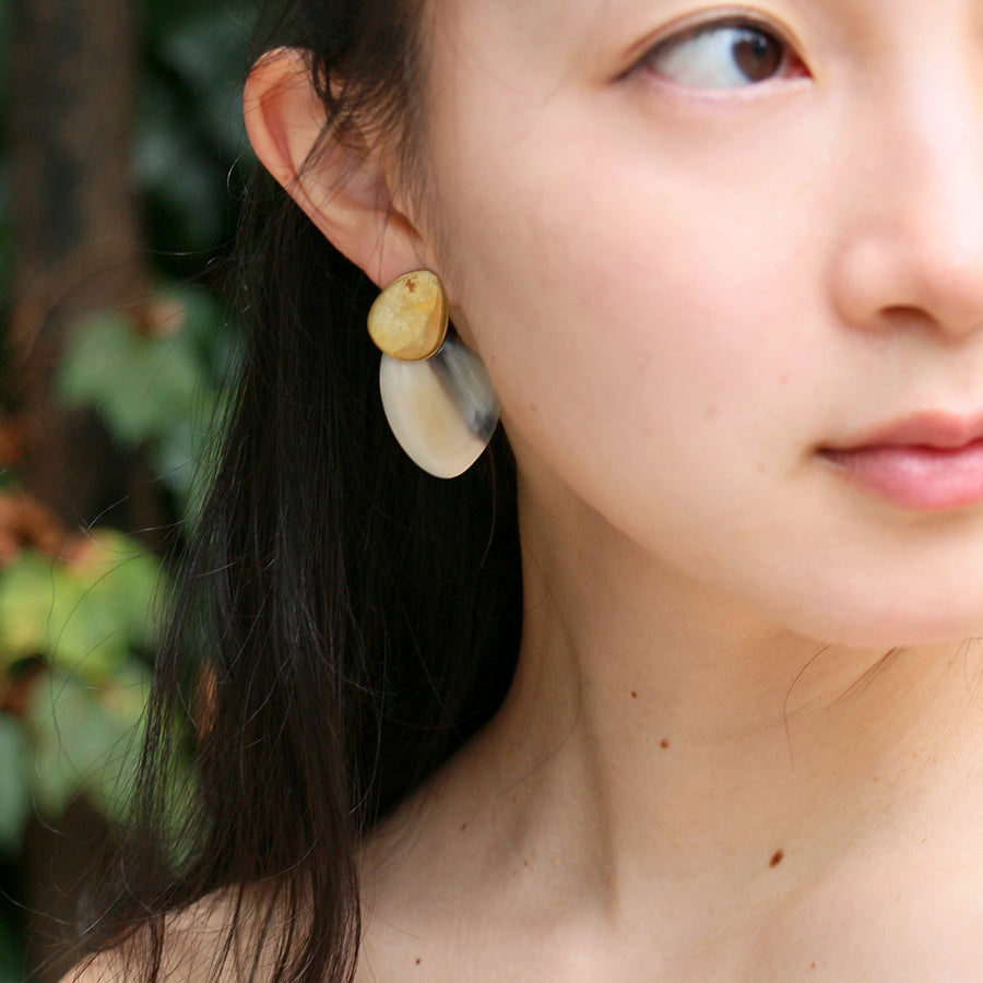 Horn＞ Pierced Earrings – andu amet