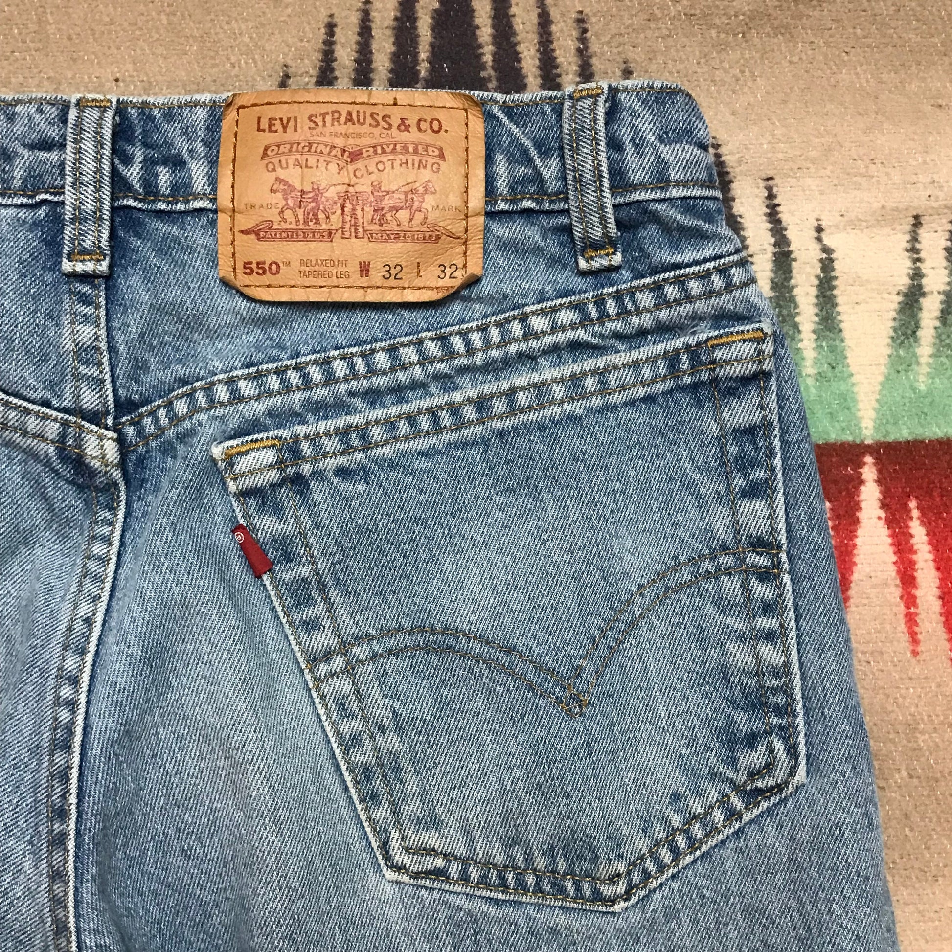1990s Levi's 550 Jeans Made in Canada Size 30x31 – People's Champ Vintage