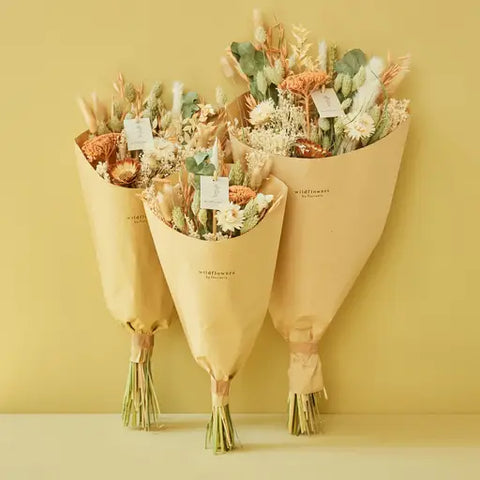 Popvcly Mini Bouquet Flowers-Natural Handmade Dried Flower Bouquet with  Gift Box Packaging,for Valentine's Day Gifts 