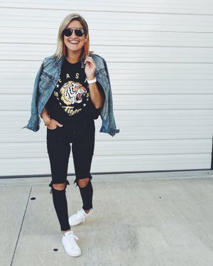 10 Ways to Style Your Favorite Graphic Tee
