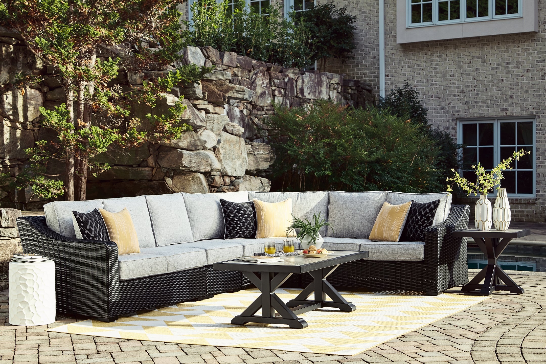 Outdoor 4-Piece Beachcroft Sectional