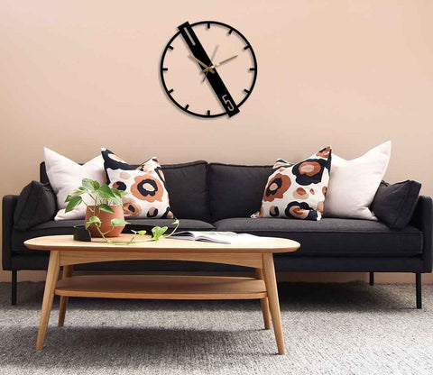 modern-metal-wall-clock