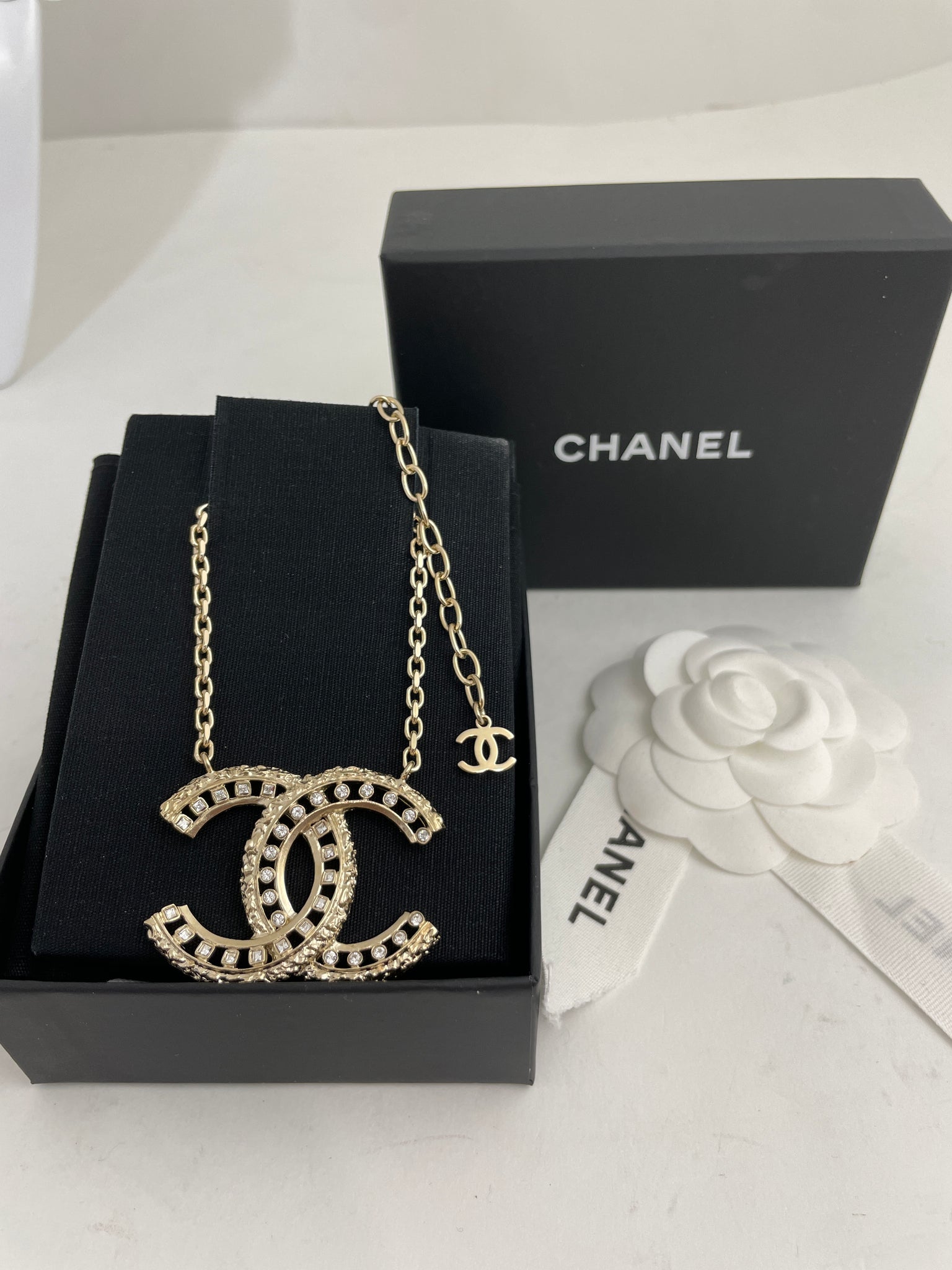 chanel necklace big